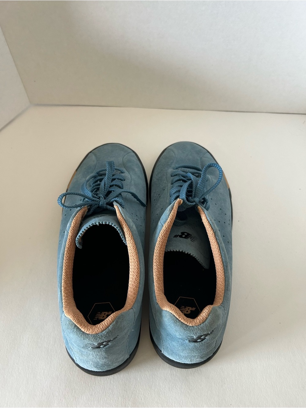 Men's New Balance Suede Low-Top Sneakers in Blue with Black Sole - Picture 6 of 9